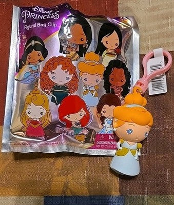 Disney Princesses NEW * Cinderella Clip * Blind Bag Opened Series 31 Monogram