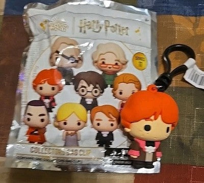 Harry Potter NEW * Ron Weasley * Yule Ball Blind Bag Series 11 Key Chain