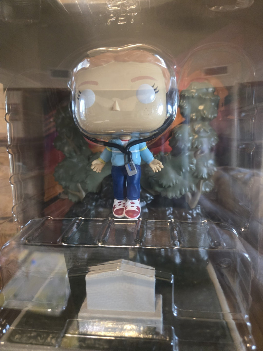 NotMint Funko Pop! Moment MAX at CEMETERY #1544 Netflix Stranger Things Season 4