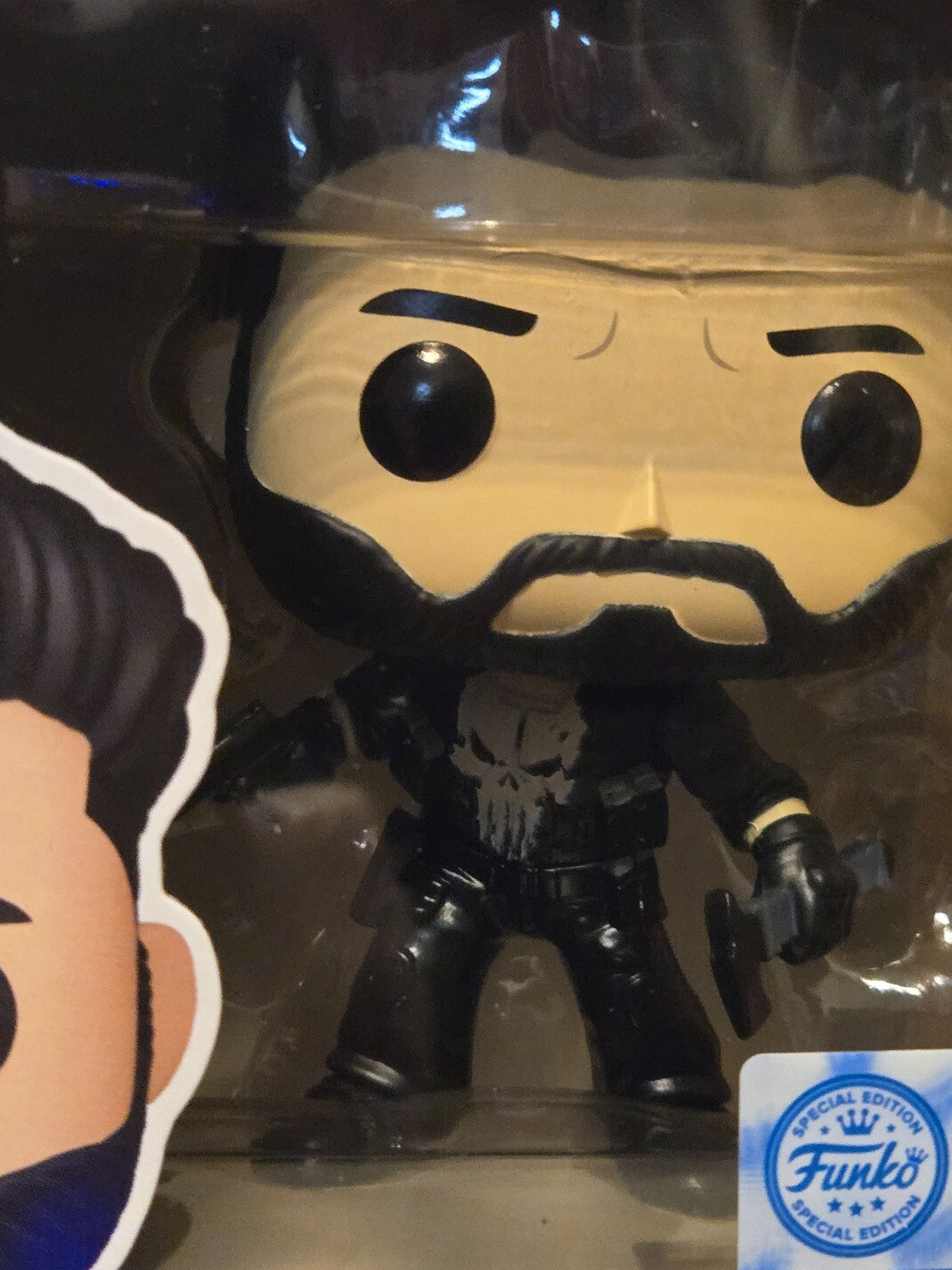 Funko Pop! The Punisher One Last Kill #1635 - Glow in the Dark - EE Damaged Box 