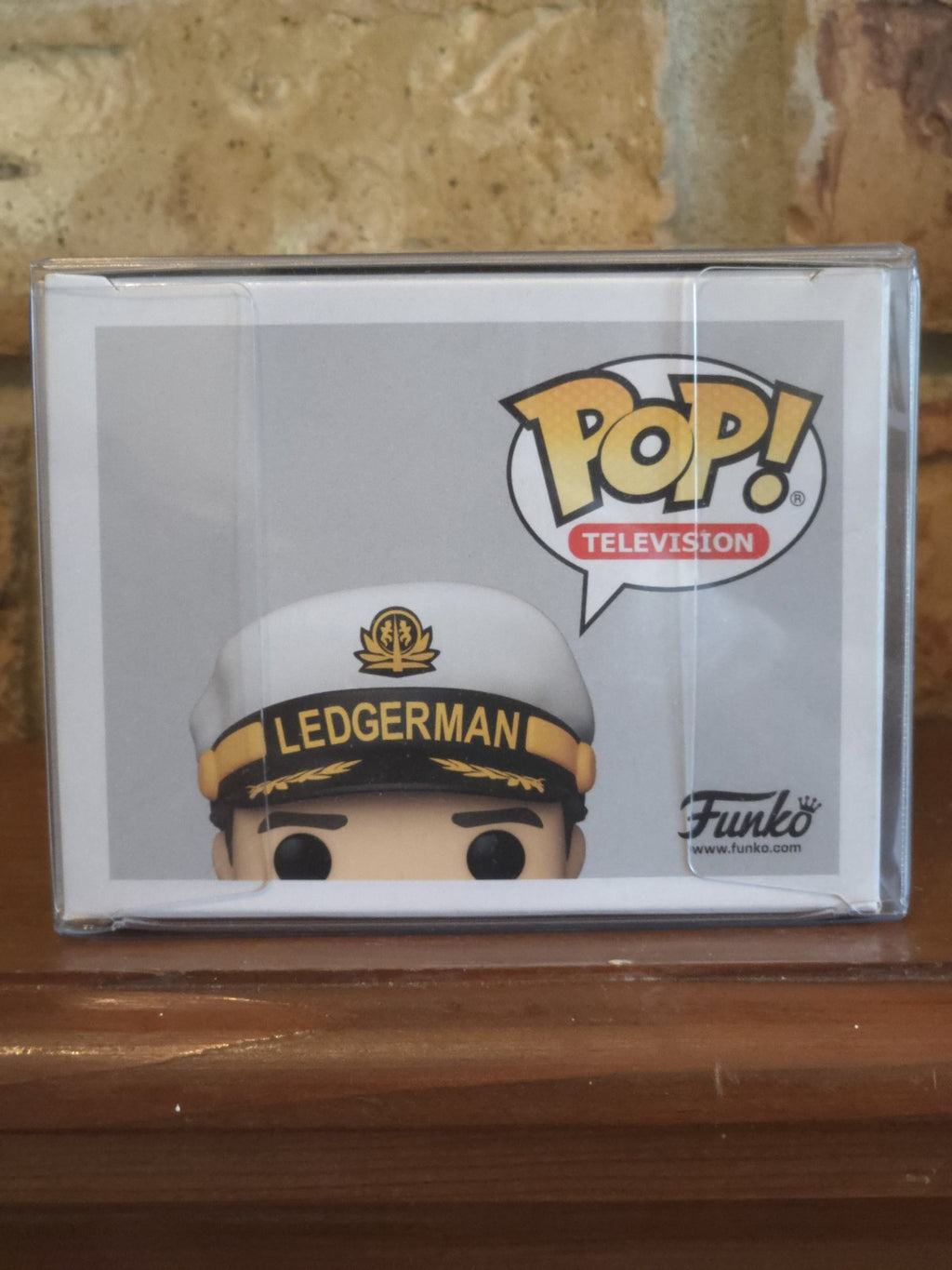 Funko Pop! Parks and Recreation Ben Wyatt #1153 CHASE Big Apple Exclusive
