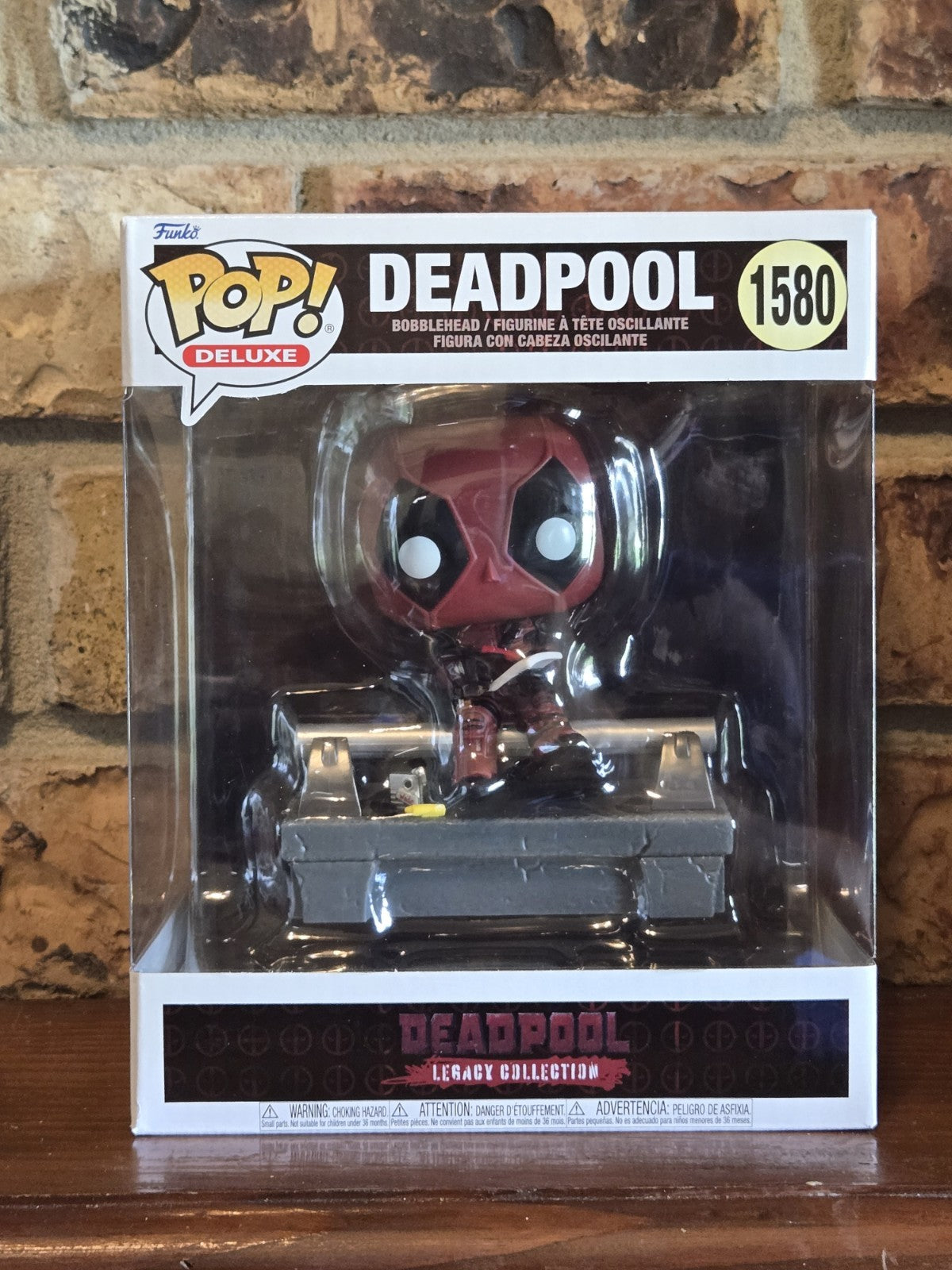 Funko Pop! Deluxe: Deadpool - Deadpool on Bridge (Marvel) 