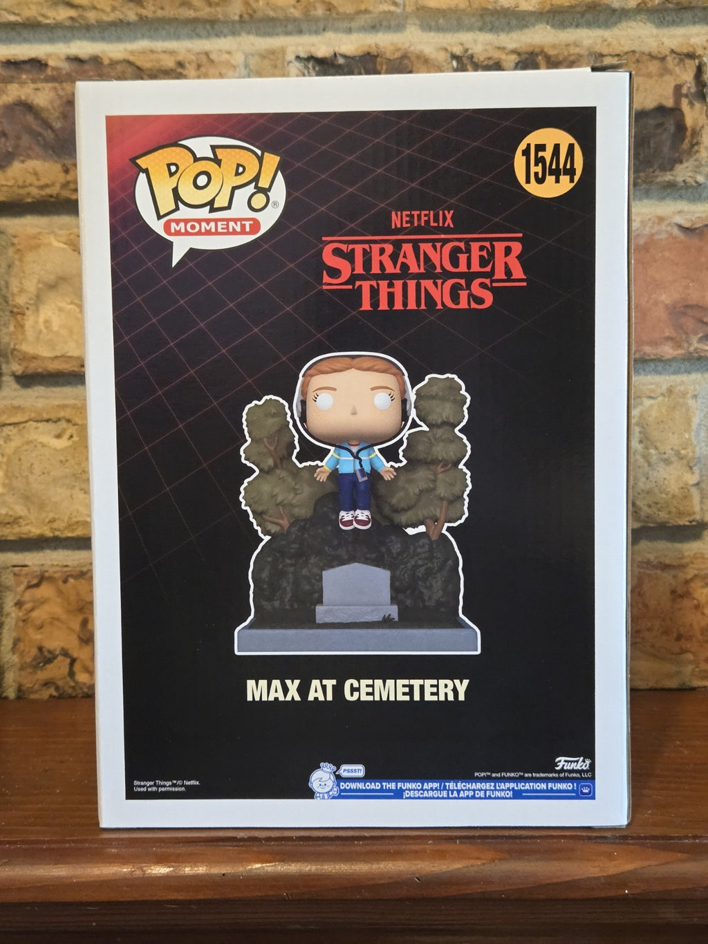 NotMint Funko Pop! Moment MAX at CEMETERY #1544 Netflix Stranger Things Season 4