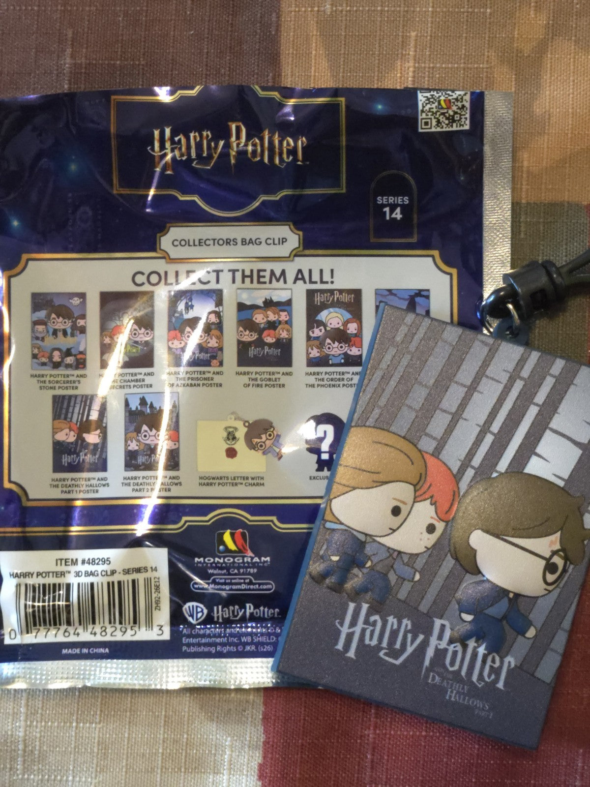 Harry Potter Series 14 3D Foam Blind  Bag Clip The Deathly Hallows Part 1 Poster